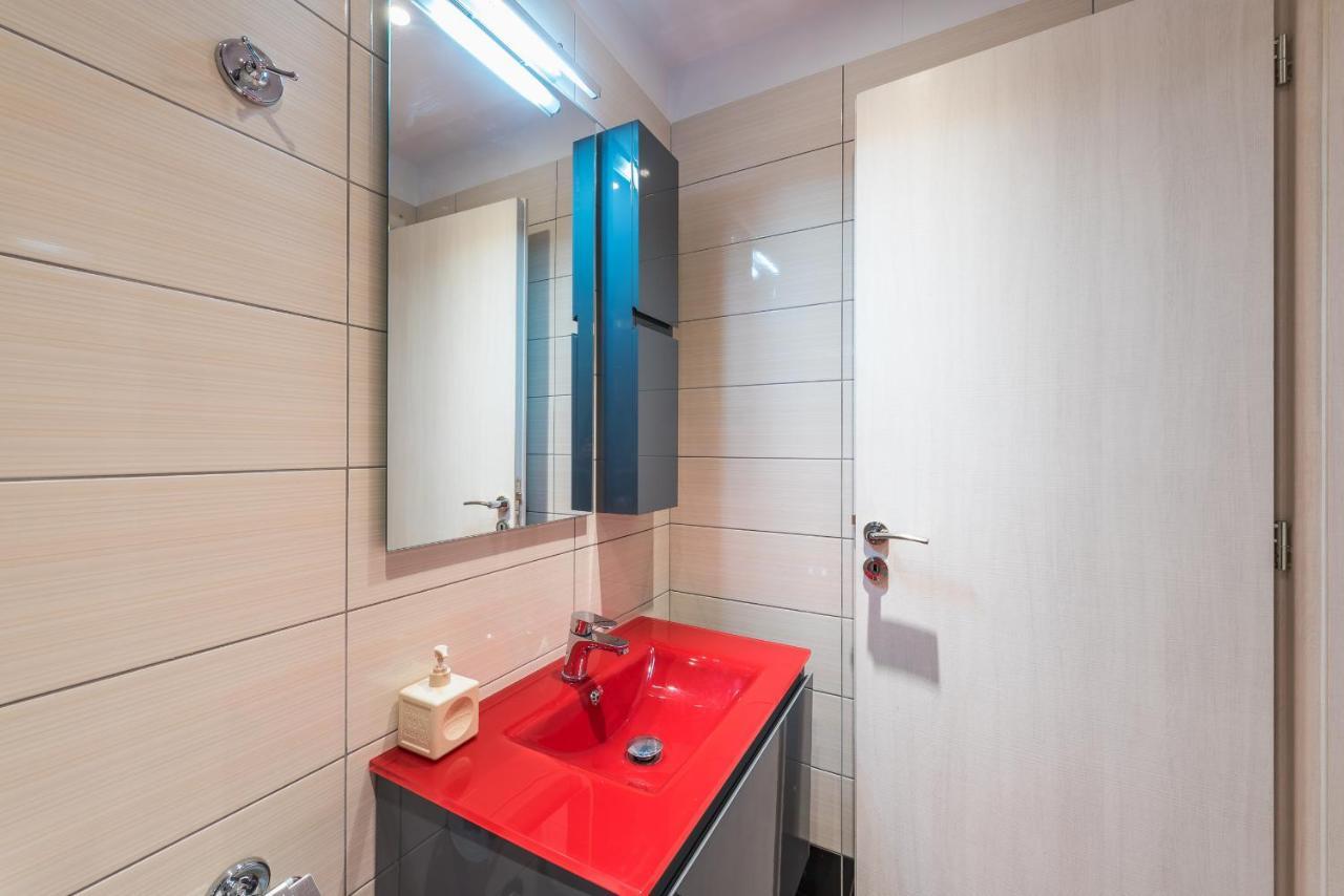 An Impressive 2 Bdr Apt In Glyfada Athen Eksteriør billede